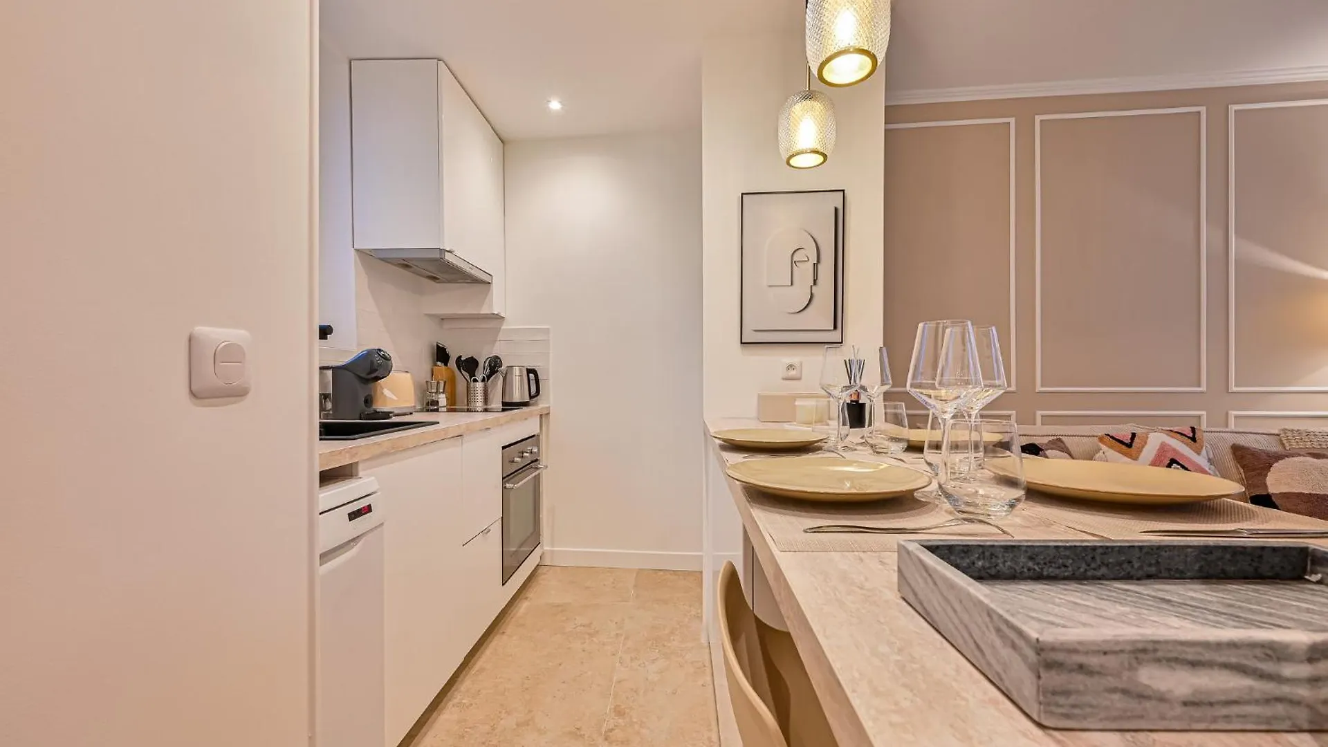 Apartment Suite Eiffel- Perfect Location Paris France